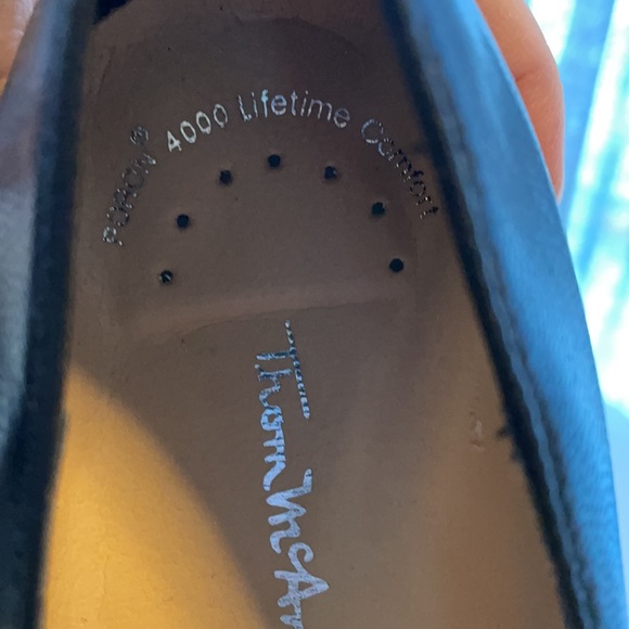 Thom McAn size 11 Black Mary Janes - Picture 7 of 8